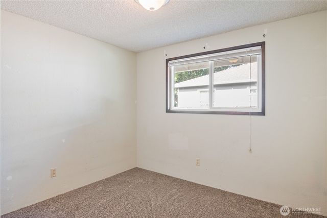 2661 Maple Street, Longview, WA 98632