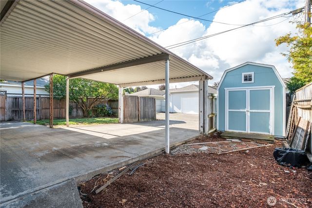 2661 Maple Street, Longview, WA 98632