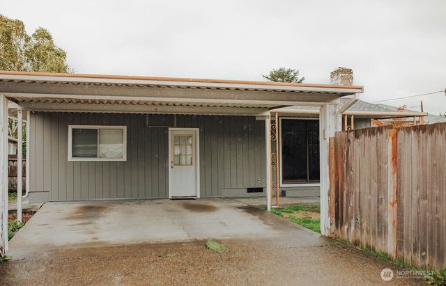 2661 Maple Street, Longview, WA 98632