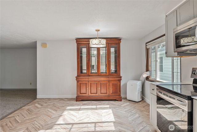 2661 Maple Street, Longview, WA 98632