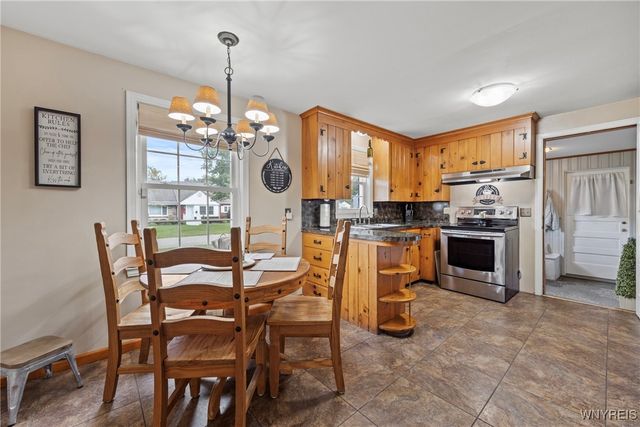 29 Rainbow Terrace, Orchard Park, NY 14127