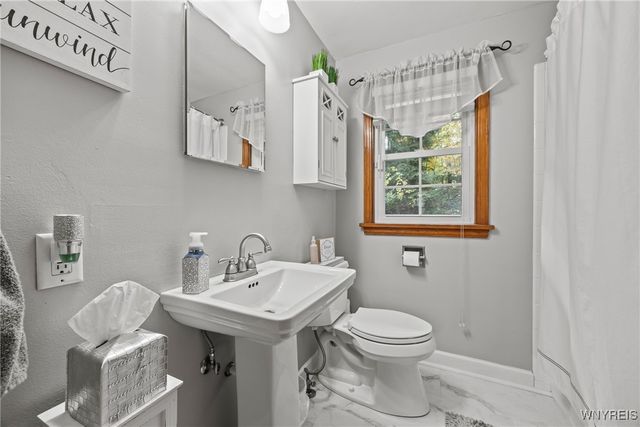 29 Rainbow Terrace, Orchard Park, NY 14127