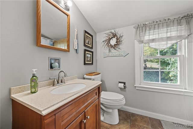 29 Rainbow Terrace, Orchard Park, NY 14127