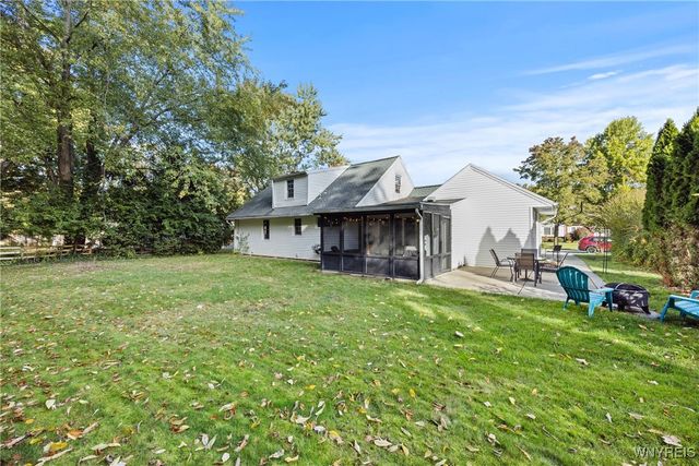 29 Rainbow Terrace, Orchard Park, NY 14127