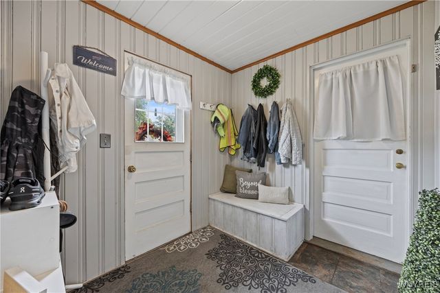 29 Rainbow Terrace, Orchard Park, NY 14127