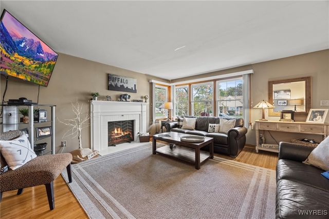 29 Rainbow Terrace, Orchard Park, NY 14127