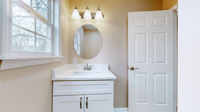 549 Ridgecrest Dr, Mcminnville, TN 37110