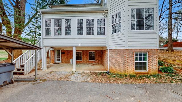 549 Ridgecrest Dr, Mcminnville, TN 37110