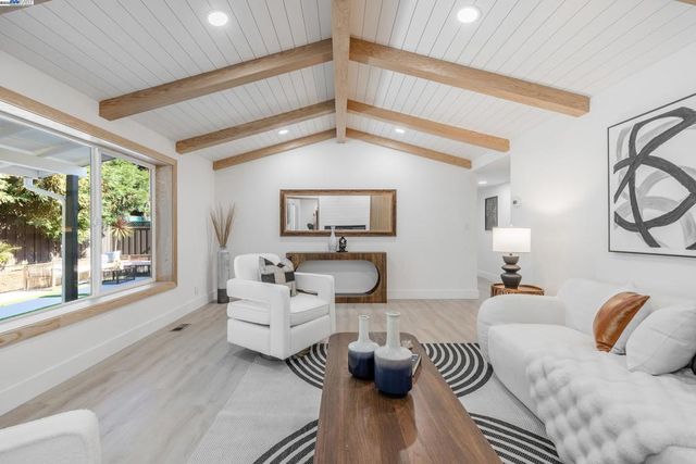 1367 Cordelia Ave, San Jose, CA 95129