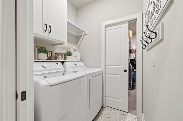 2617 SW Hook Farm Lane, Lee's Summit, MO 64082