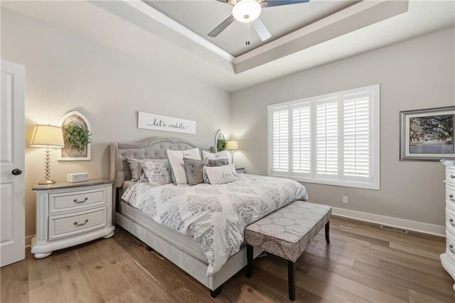 2617 SW Hook Farm Lane, Lee's Summit, MO 64082