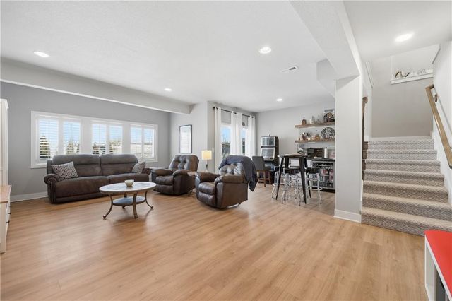 2617 SW Hook Farm Lane, Lee's Summit, MO 64082