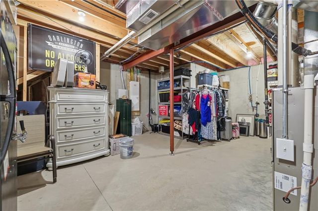 2617 SW Hook Farm Lane, Lee's Summit, MO 64082