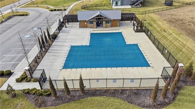 2617 SW Hook Farm Lane, Lee's Summit, MO 64082