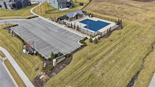 2617 SW Hook Farm Lane, Lee's Summit, MO 64082