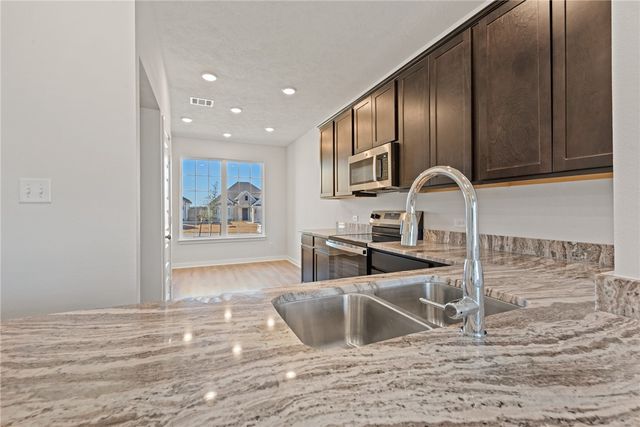 10633 Burgundy Berry Way, Bryan, TX 77845