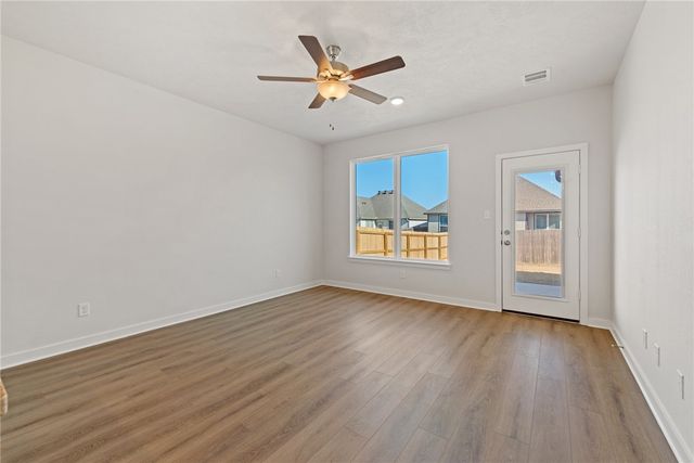 10633 Burgundy Berry Way, Bryan, TX 77845