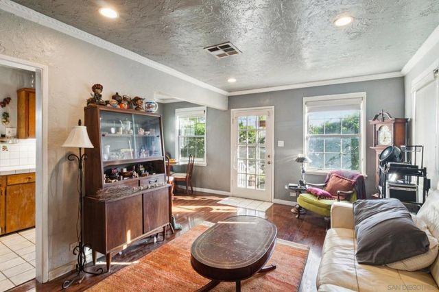 1014 Sumner, El Cajon, CA 92021