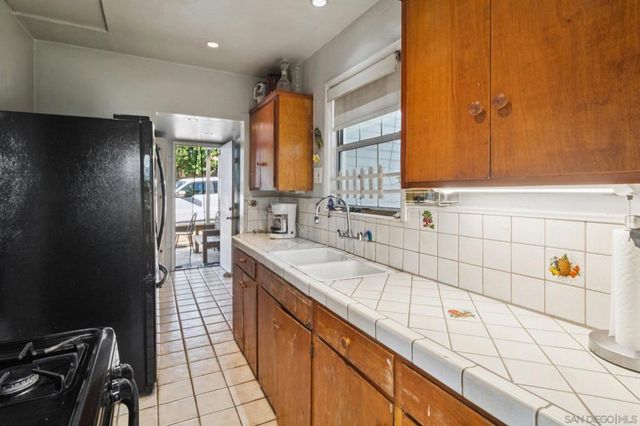 1014 Sumner, El Cajon, CA 92021