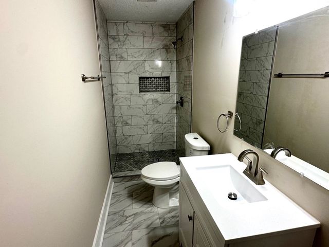 825 ROANOKE AVE, Memphis, TN 38106