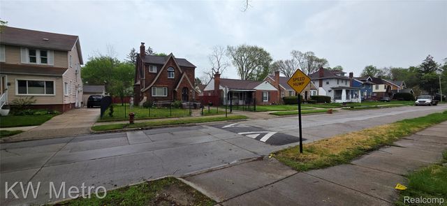 16765 Blackstone Street, Detroit, MI 48219