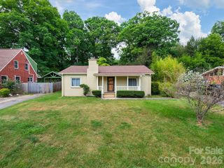 44 Bear Creek Road, Asheville, NC 28806