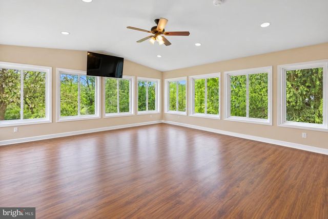 104 NOBLE DR, Downingtown, PA 19335