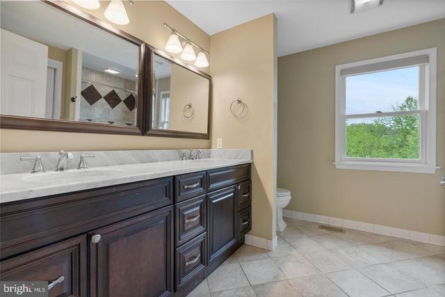 104 NOBLE DR, Downingtown, PA 19335