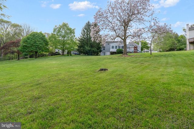 104 NOBLE DR, Downingtown, PA 19335