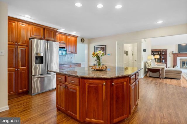 104 NOBLE DR, Downingtown, PA 19335