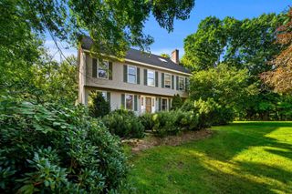5 Lilac Circle, Londonderry, NH 03053