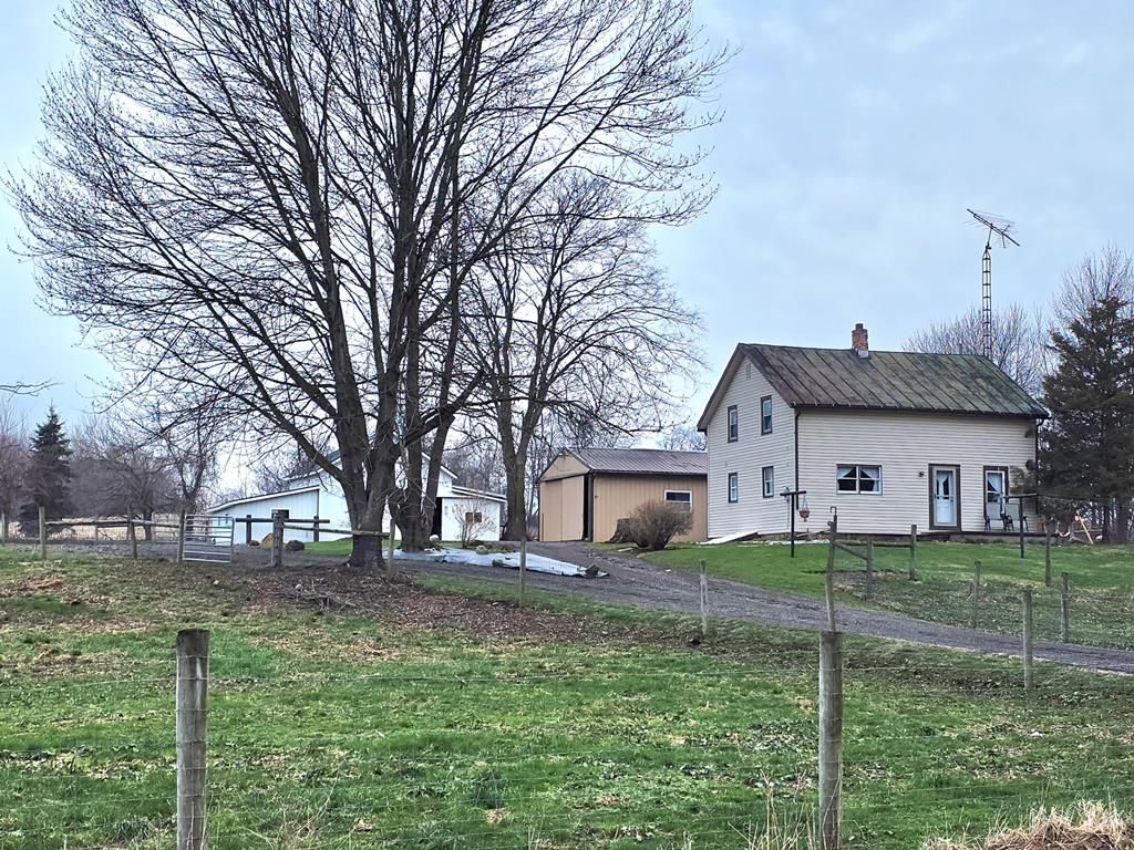 6758 County Road 22, Fredericktown, OH 43019