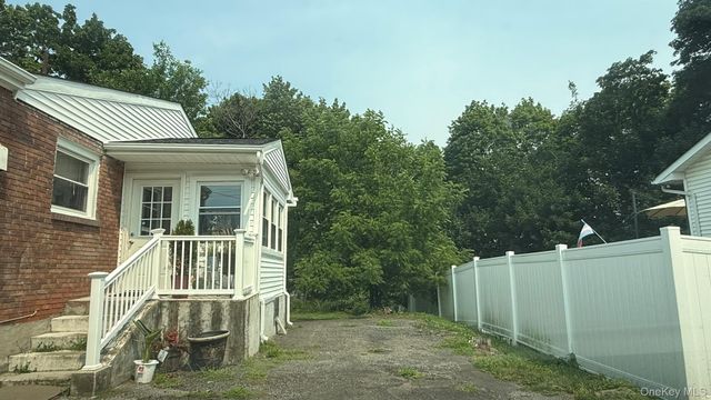 3 Elm Street, New Windsor, NY 12553