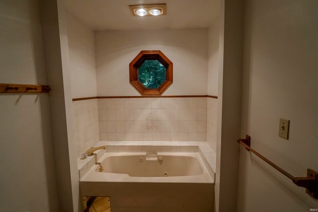 1724 Bent Tree Trail, West Lafayette, IN 47906