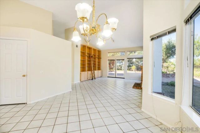 1561 Greenridge Drive, Vista, CA 92081