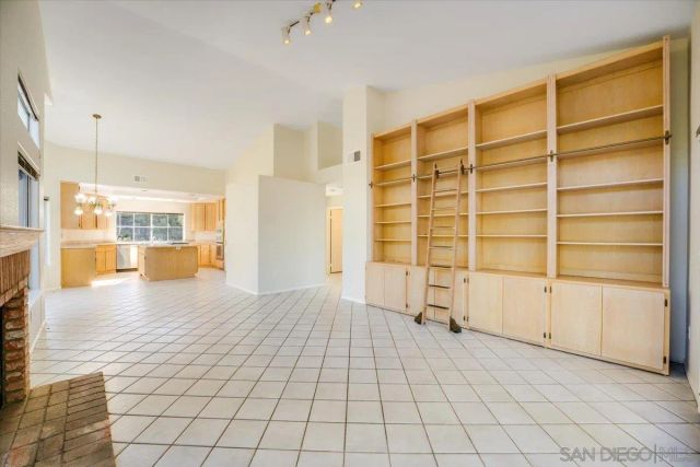 1561 Greenridge Drive, Vista, CA 92081