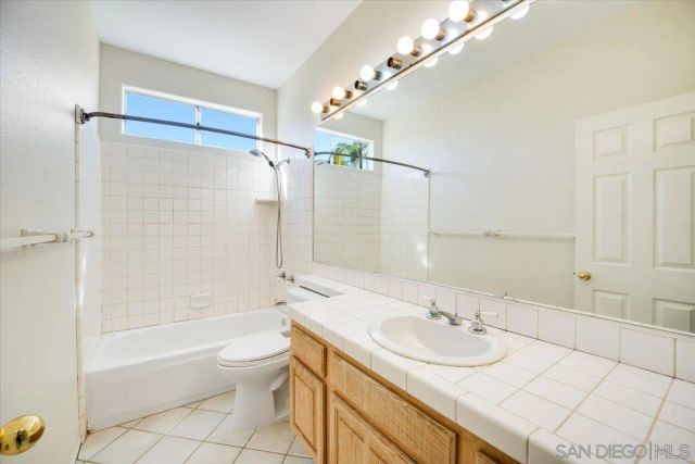 1561 Greenridge Drive, Vista, CA 92081