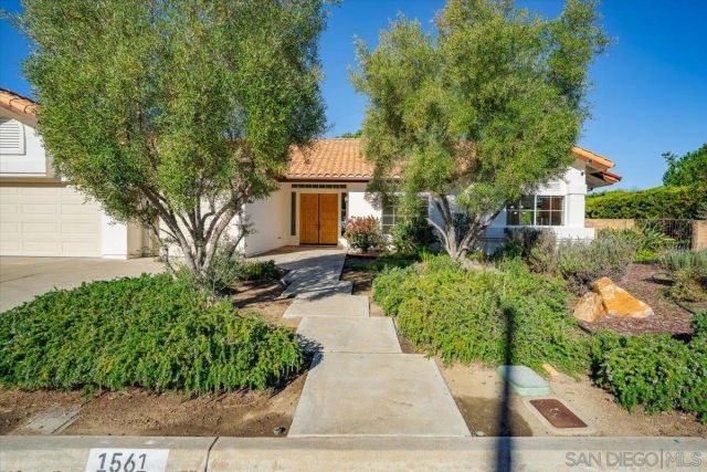 1561 Greenridge Drive, Vista, CA 92081