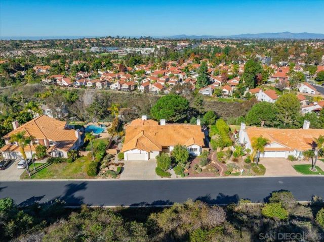 1561 Greenridge Drive, Vista, CA 92081