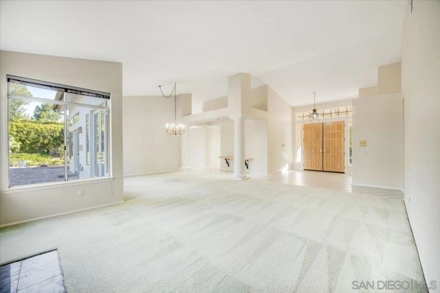 1561 Greenridge Drive, Vista, CA 92081