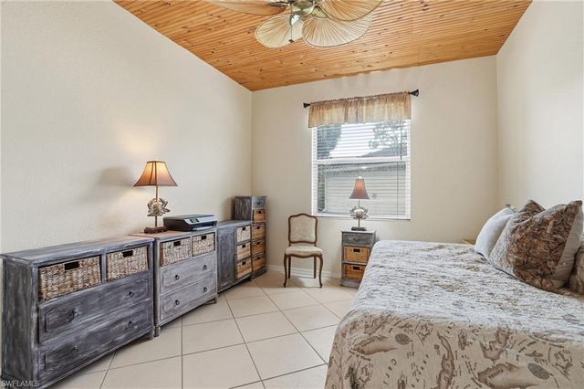 7432 Berkshire Pines DR, Naples, FL 34104