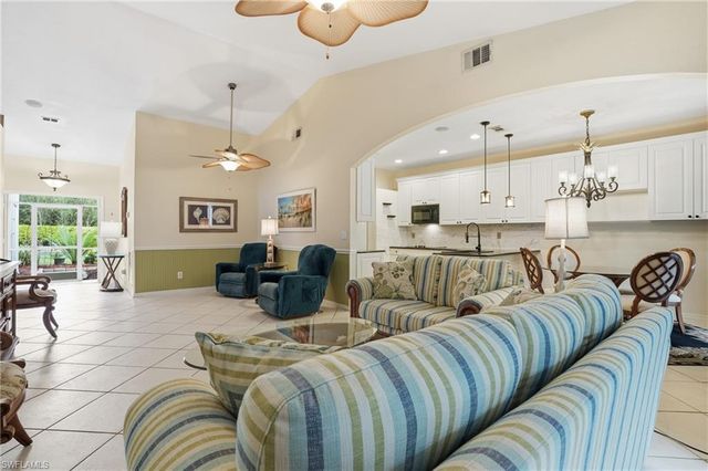 7432 Berkshire Pines DR, Naples, FL 34104