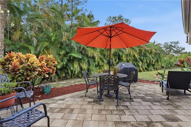 7432 Berkshire Pines DR, Naples, FL 34104