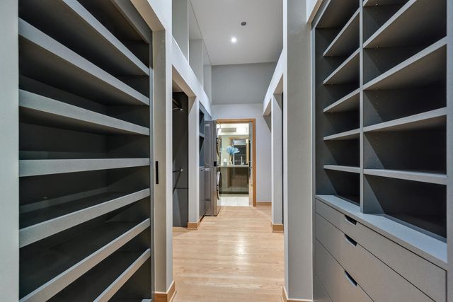 333 W Hubbard Street 713, Chicago, IL 60654