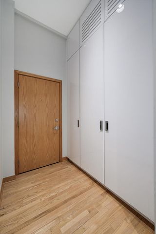 333 W Hubbard Street 713, Chicago, IL 60654