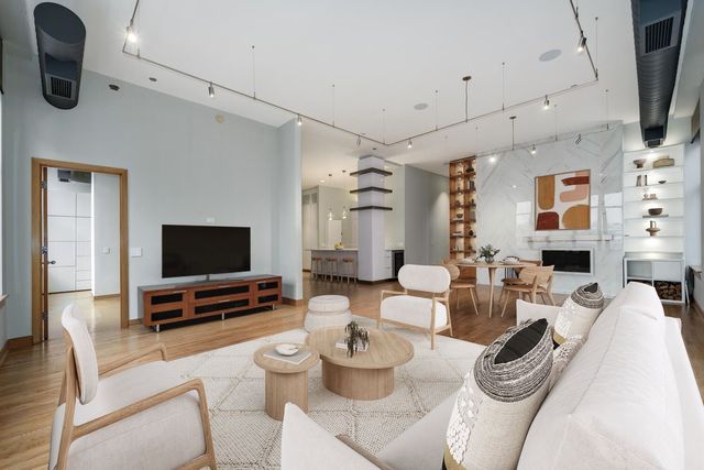 333 W Hubbard Street 713, Chicago, IL 60654