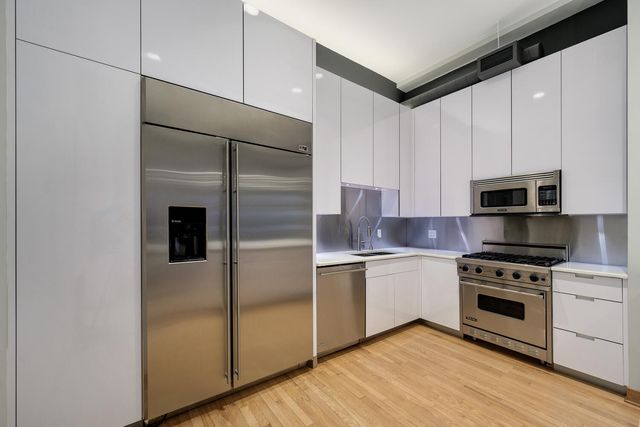 333 W Hubbard Street 713, Chicago, IL 60654