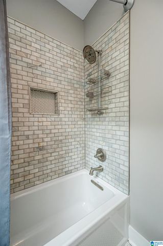 1025 28TH PLACE S, Birmingham, AL 35205