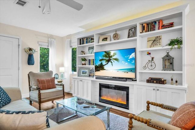 1631 WORRINGTON STREET, Sarasota, FL 34231