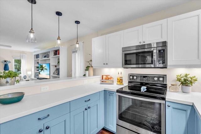 1631 WORRINGTON STREET, Sarasota, FL 34231